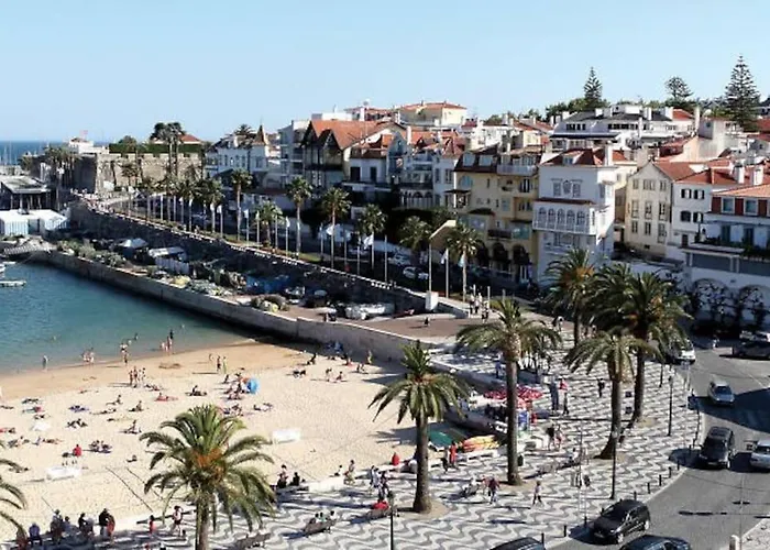 Moon Downtown Cascais